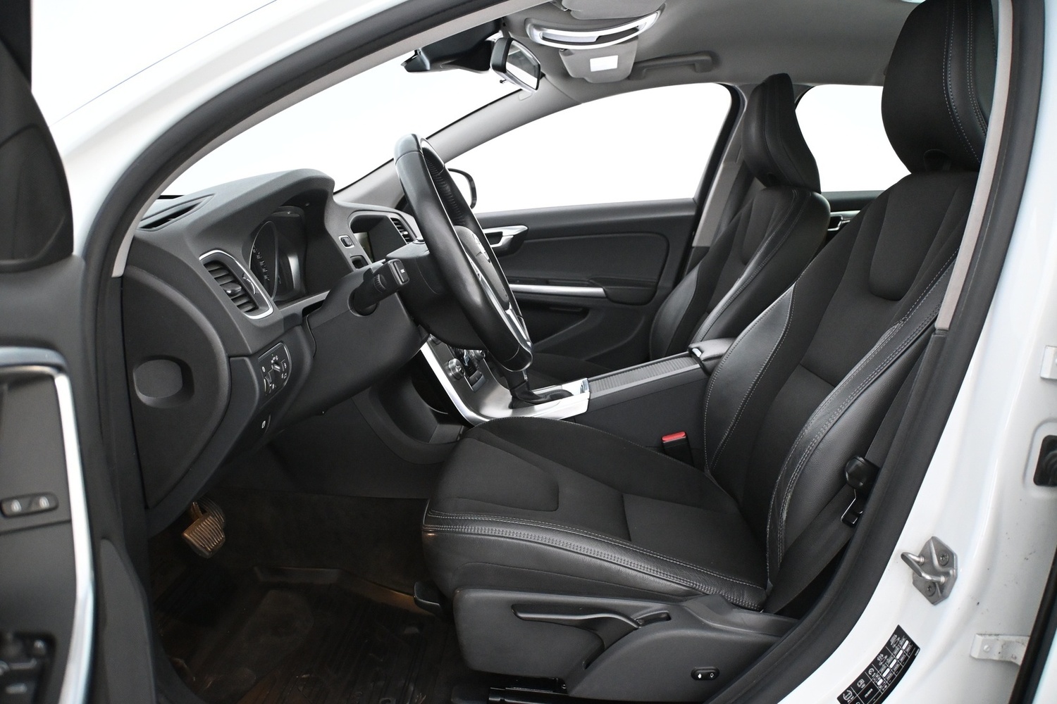 Volvo V60 Cross Country vaihtoauto
