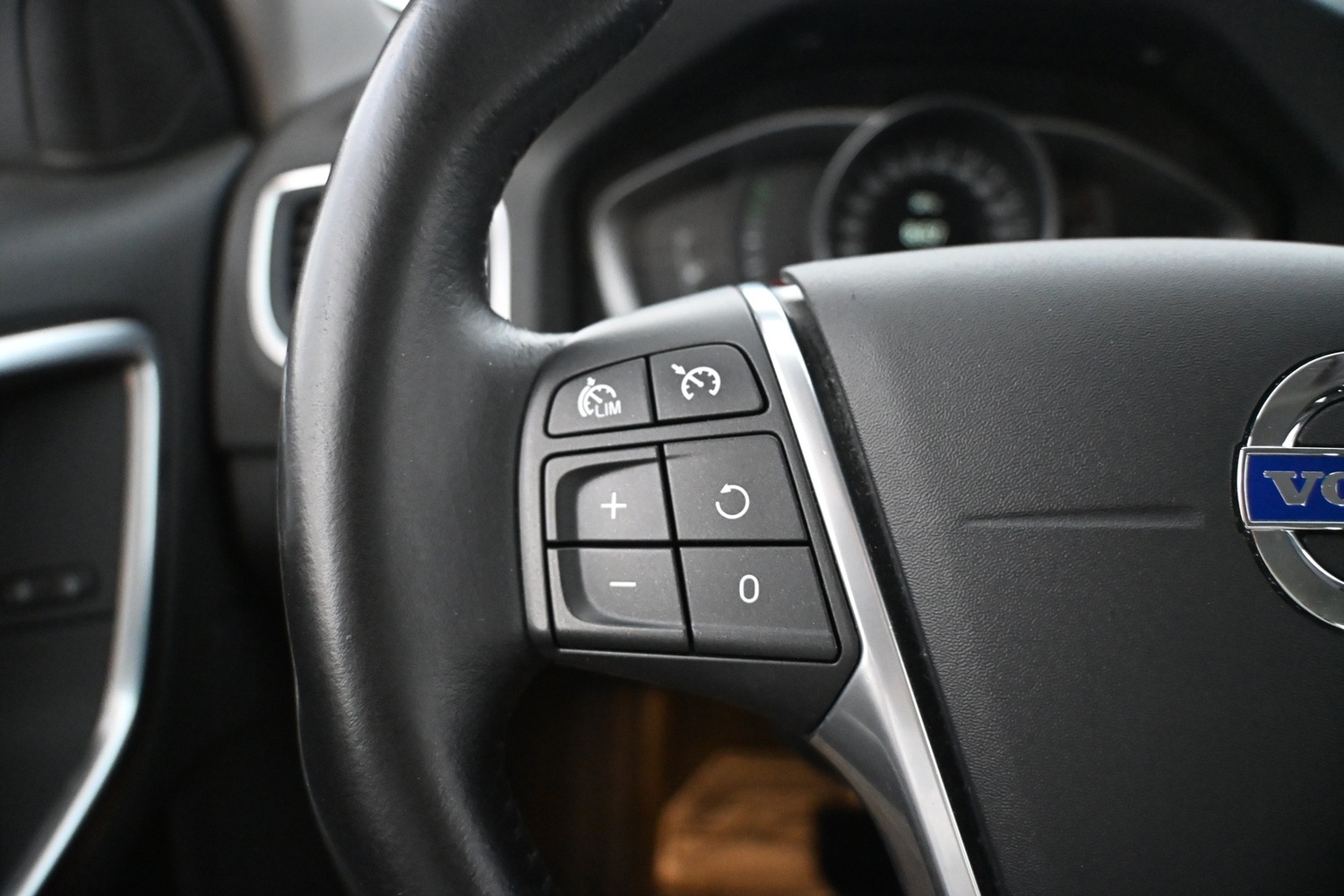 Volvo V60 Cross Country vaihtoauto