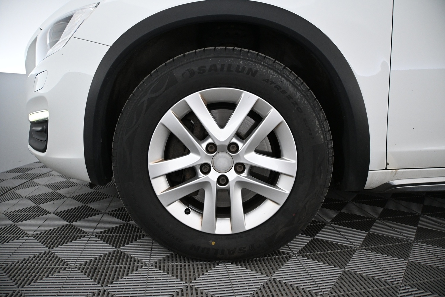 Volvo V60 Cross Country vaihtoauto
