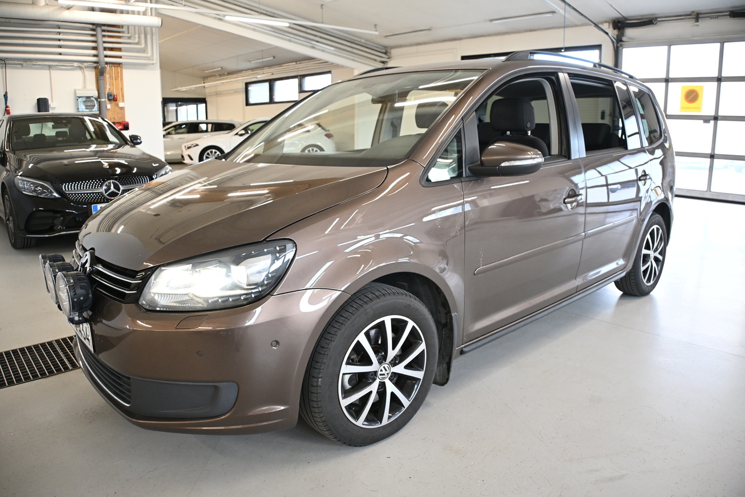 Volkswagen Touran vaihtoauto