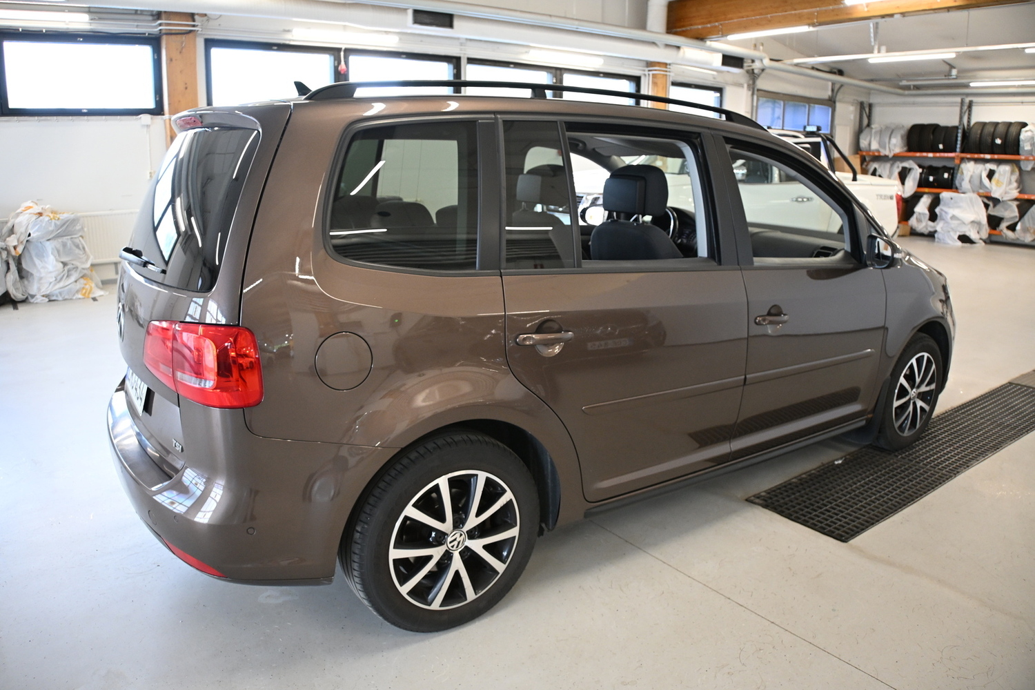 Volkswagen Touran vaihtoauto