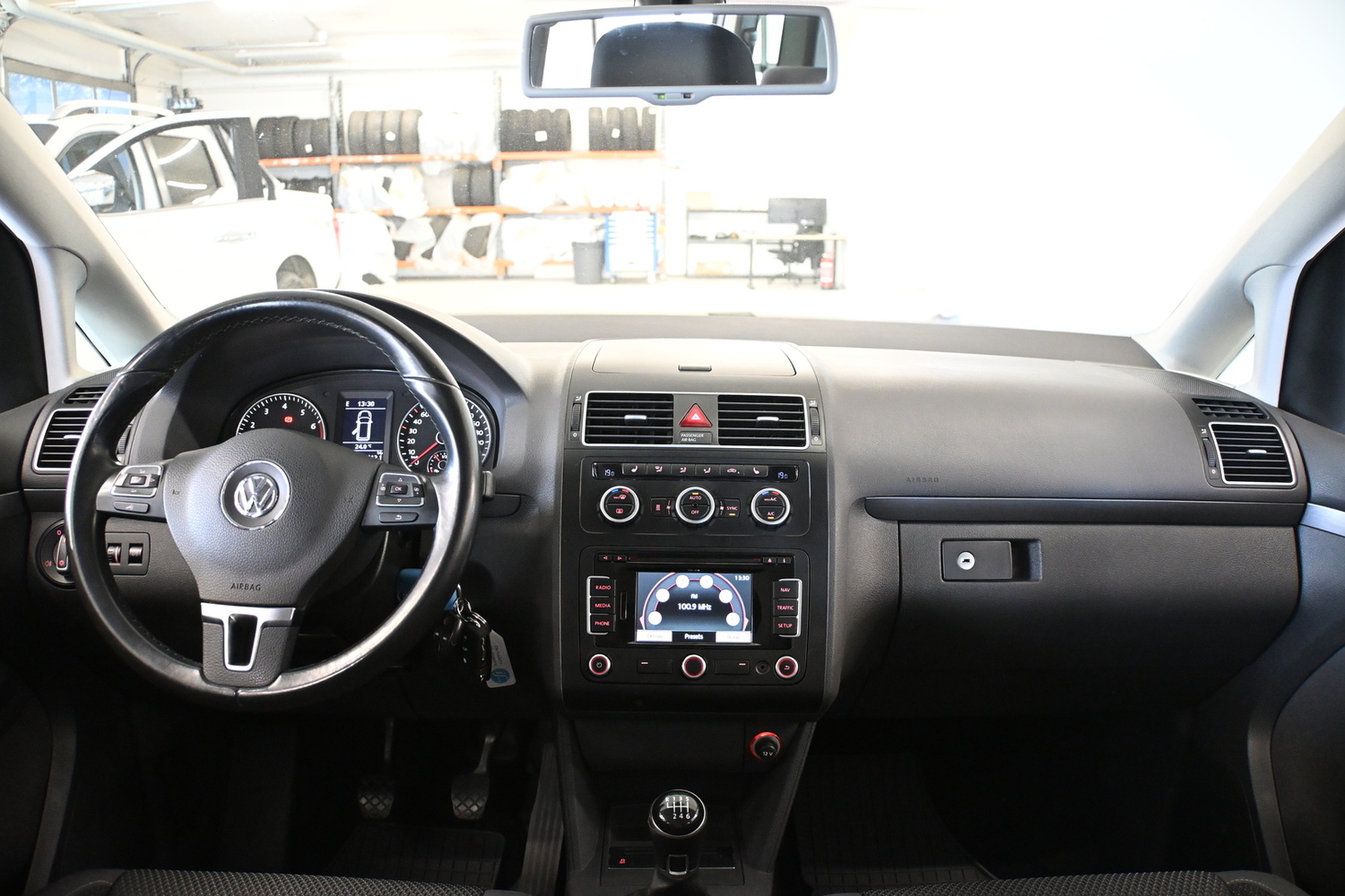 Volkswagen Touran vaihtoauto