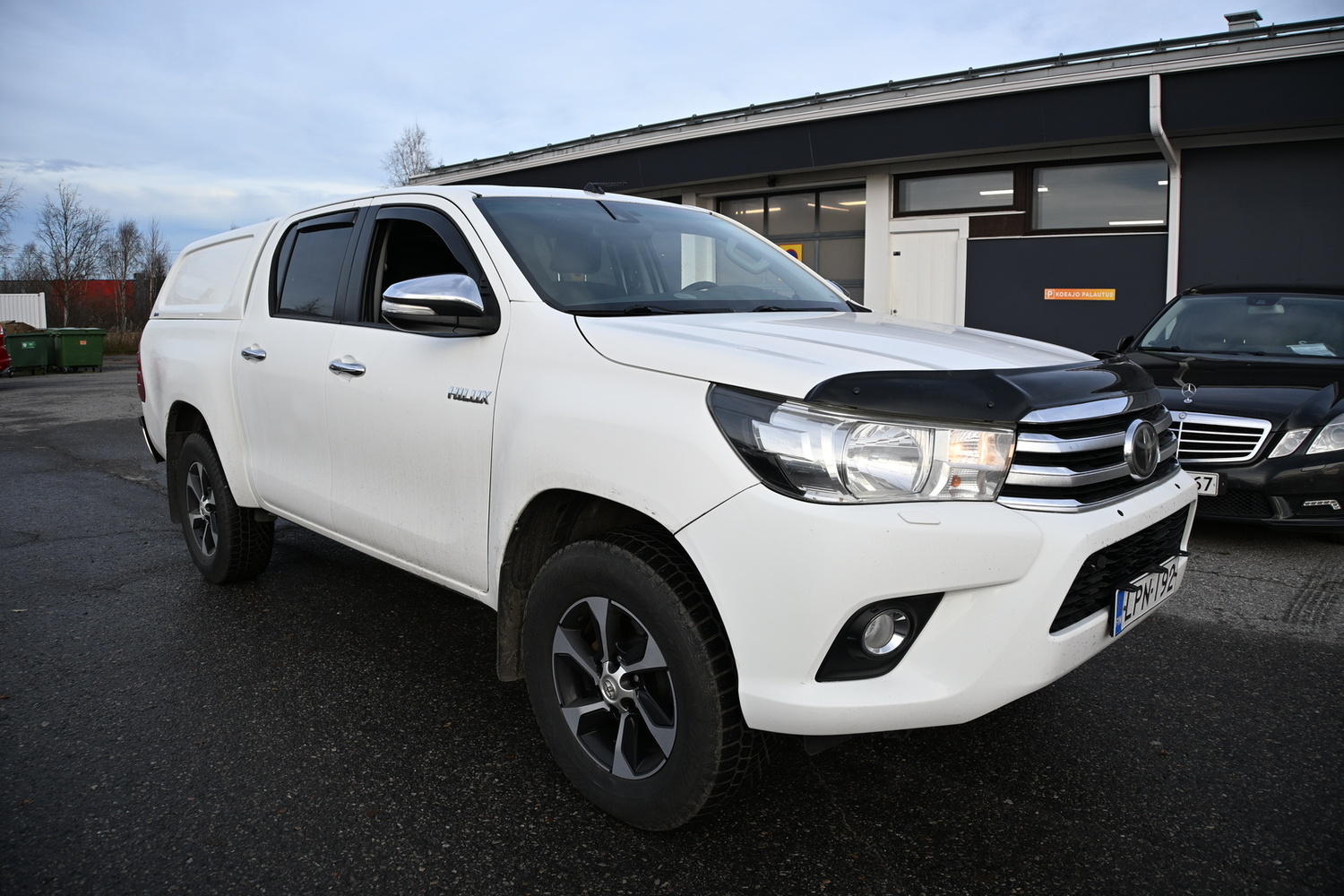 Toyota Hilux vaihtoauto