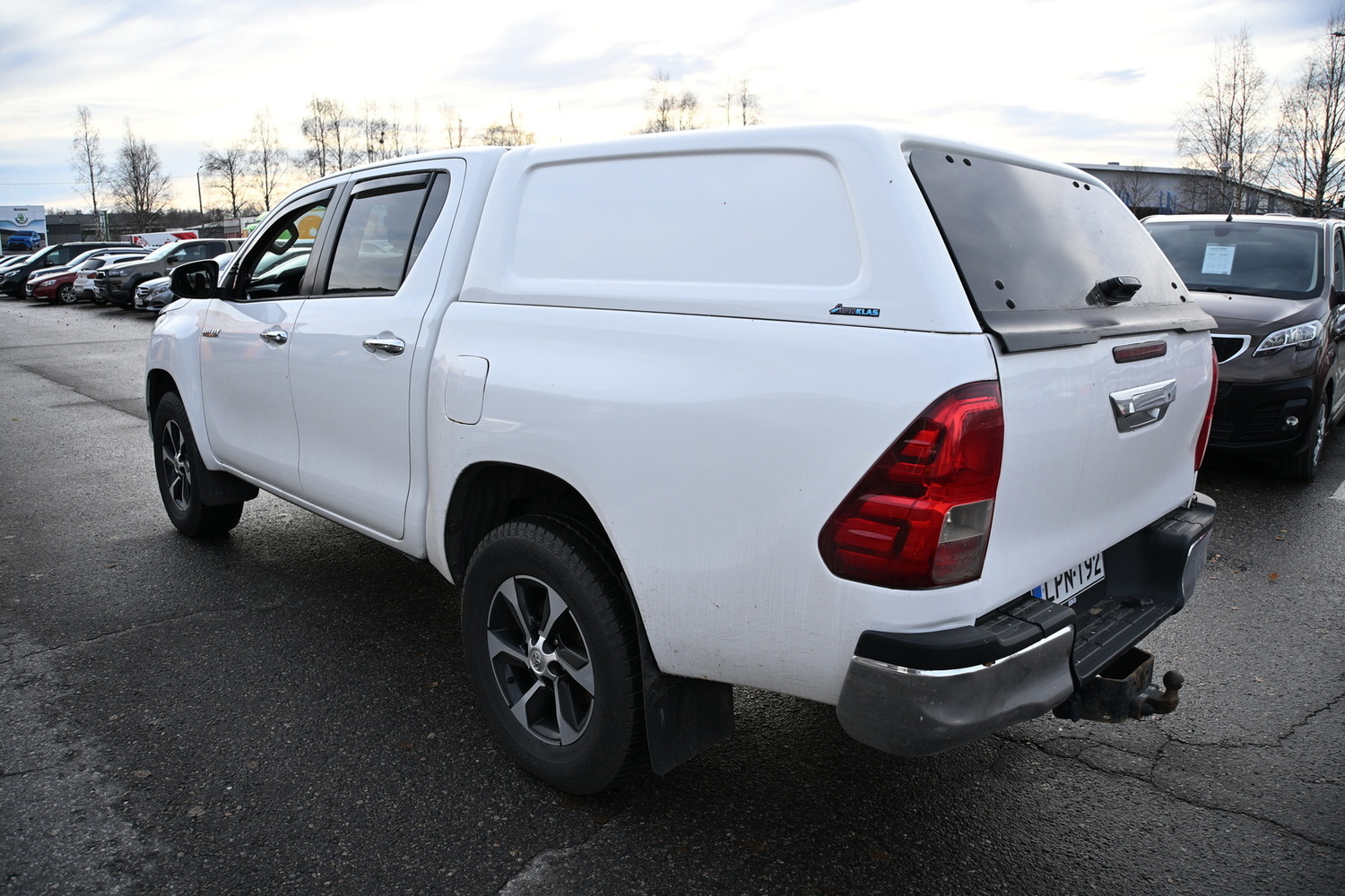 Toyota Hilux vaihtoauto