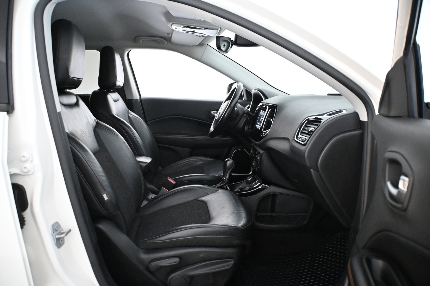 Jeep Compass vaihtoauto