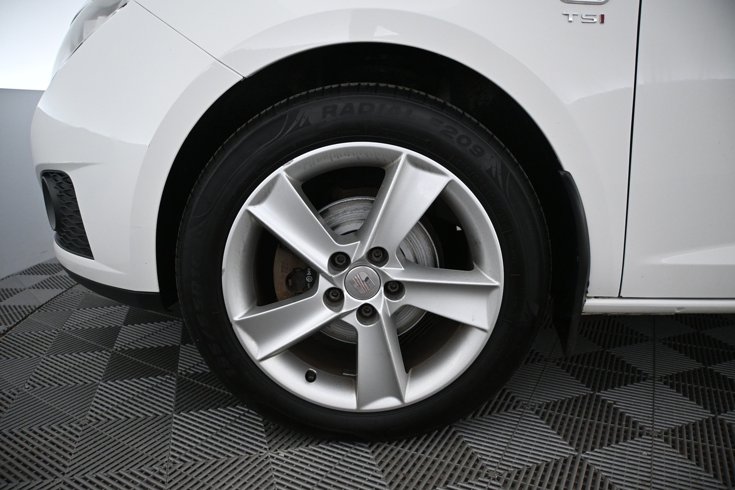 SEAT Ibiza vaihtoauto