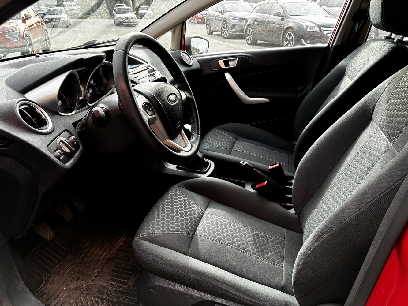 Ford Fiesta vaihtoauto