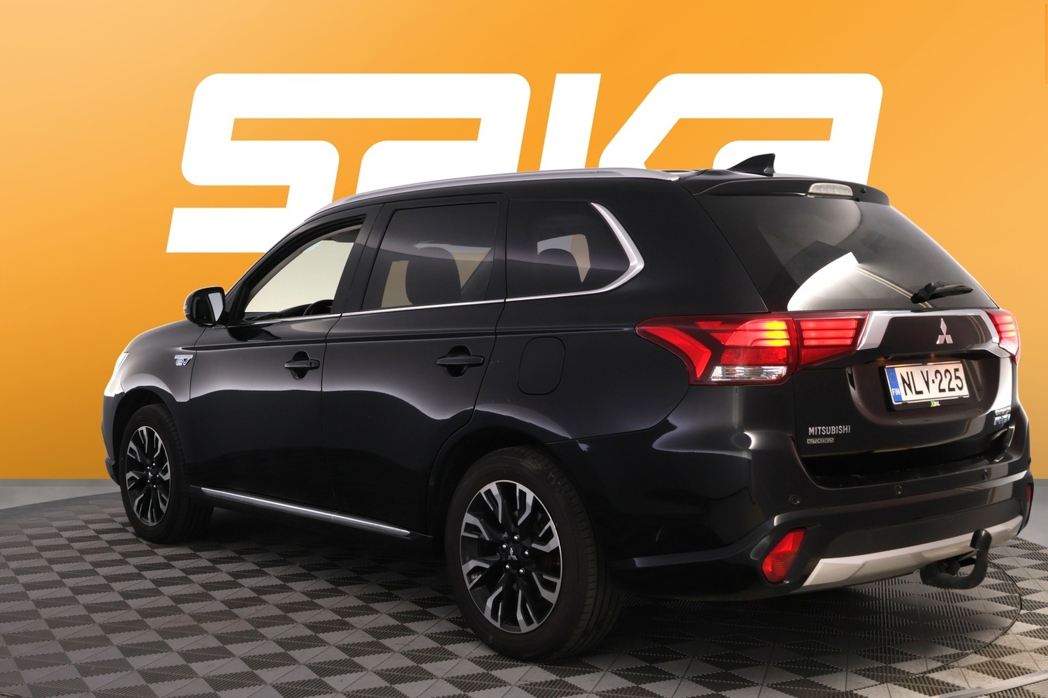 Mitsubishi Outlander PHEV vaihtoauto