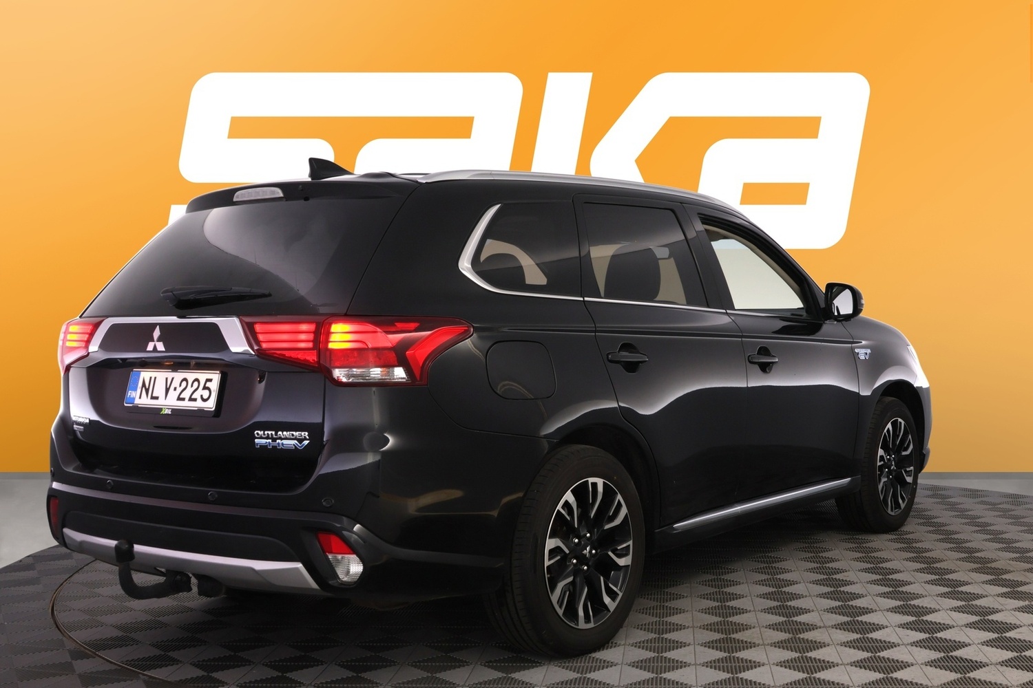Mitsubishi Outlander PHEV vaihtoauto