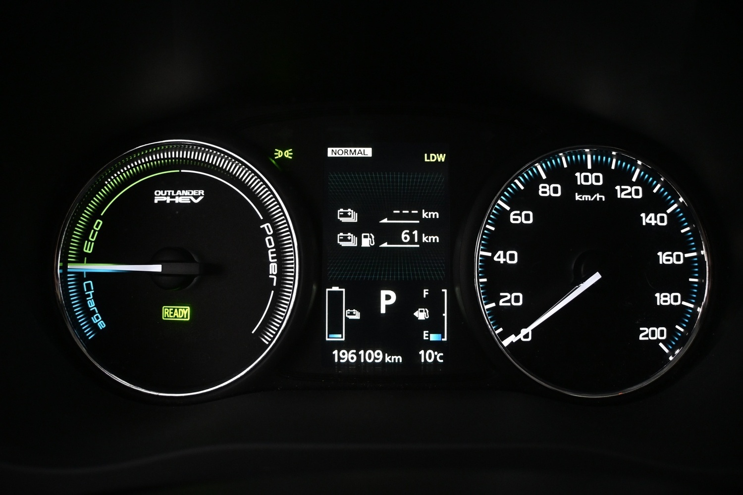Mitsubishi Outlander PHEV vaihtoauto