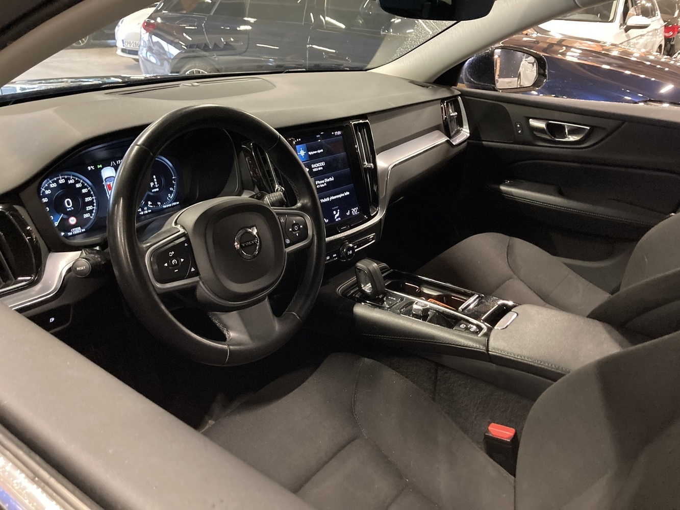 Volvo V60 vaihtoauto