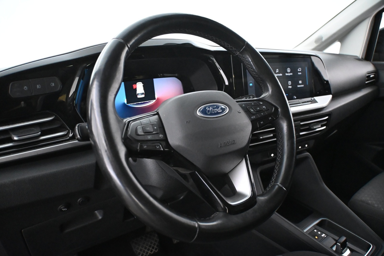 Ford Grand Tourneo Connect vaihtoauto
