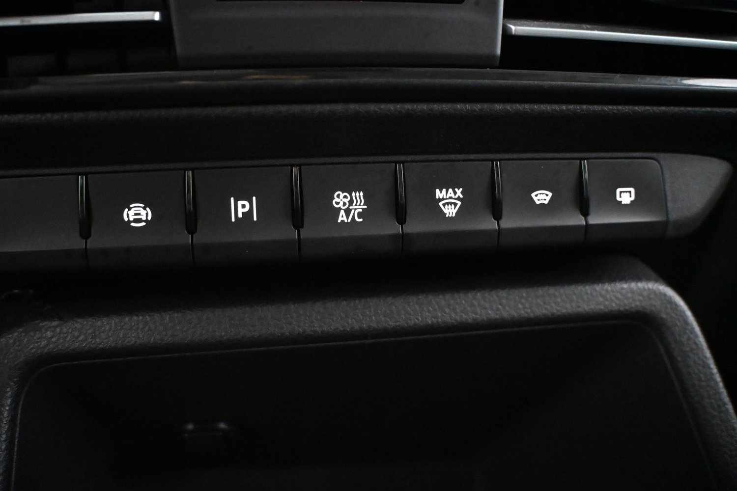 Ford Grand Tourneo Connect vaihtoauto