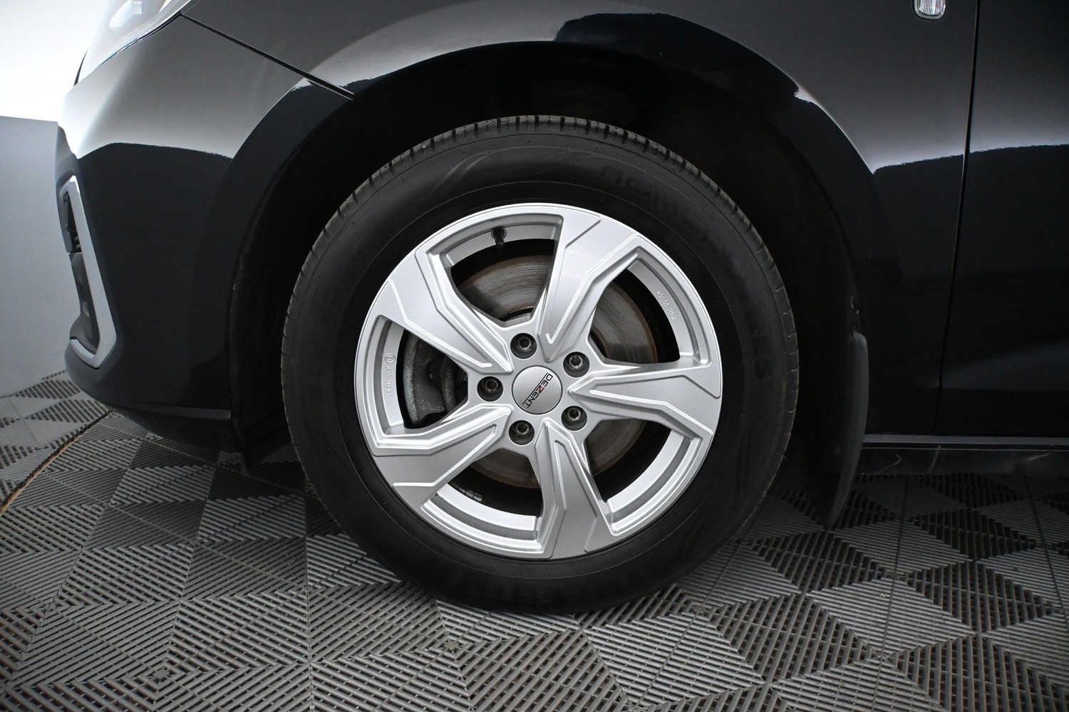 Ford Grand Tourneo Connect vaihtoauto