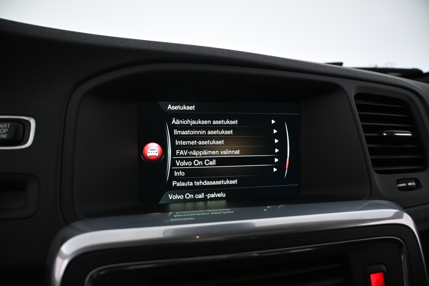 Volvo V60 Cross Country vaihtoauto