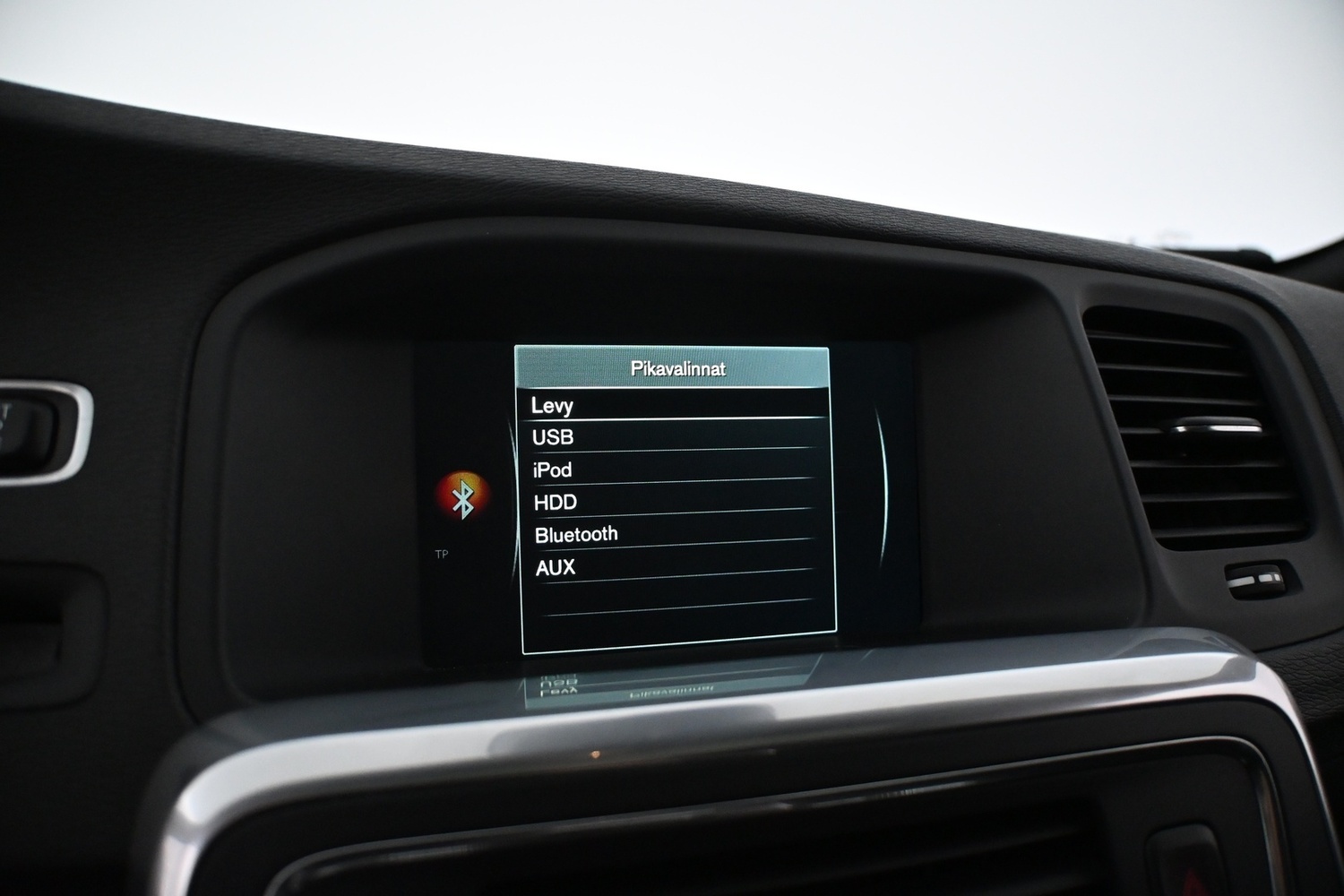 Volvo V60 Cross Country vaihtoauto