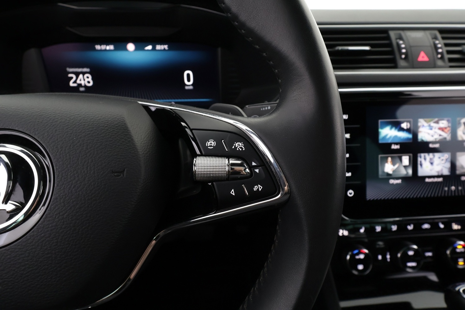 Skoda Superb vaihtoauto