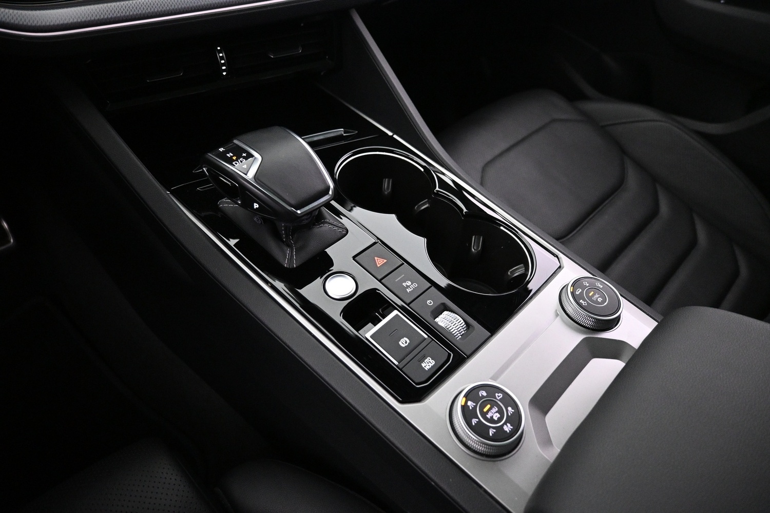 Volkswagen Touareg vaihtoauto