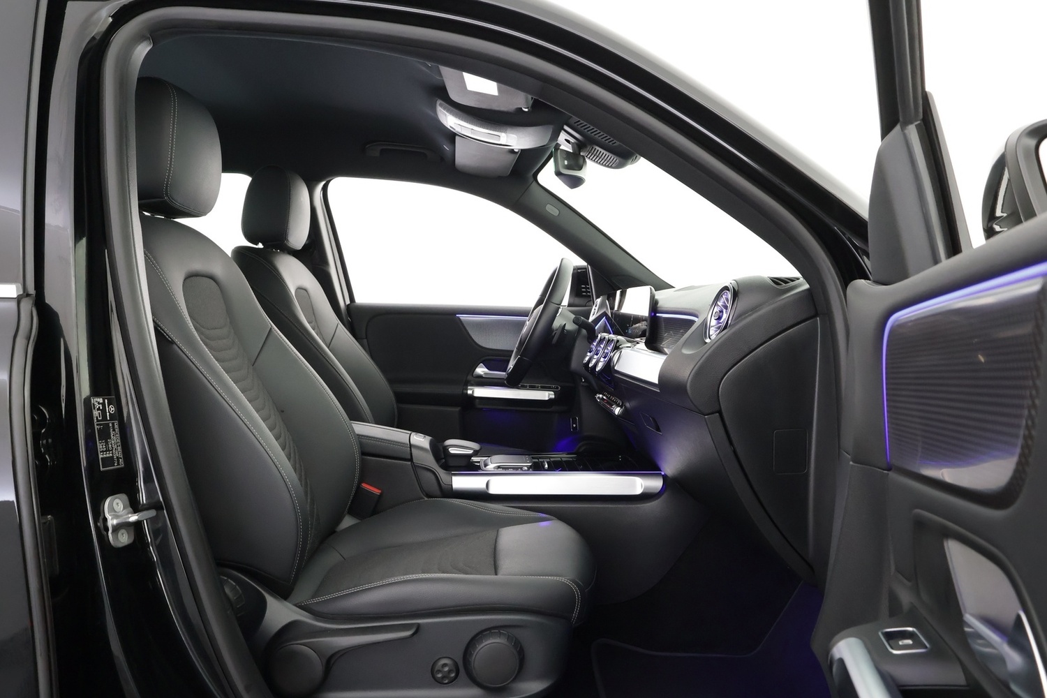 Mercedes-Benz EQB vaihtoauto