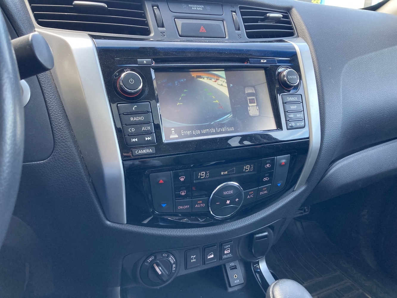 Nissan Navara vaihtoauto