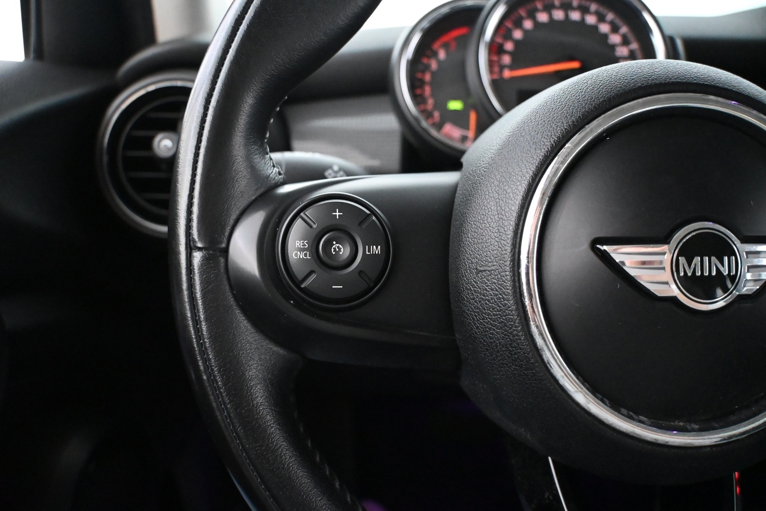 Mini Cooper vaihtoauto