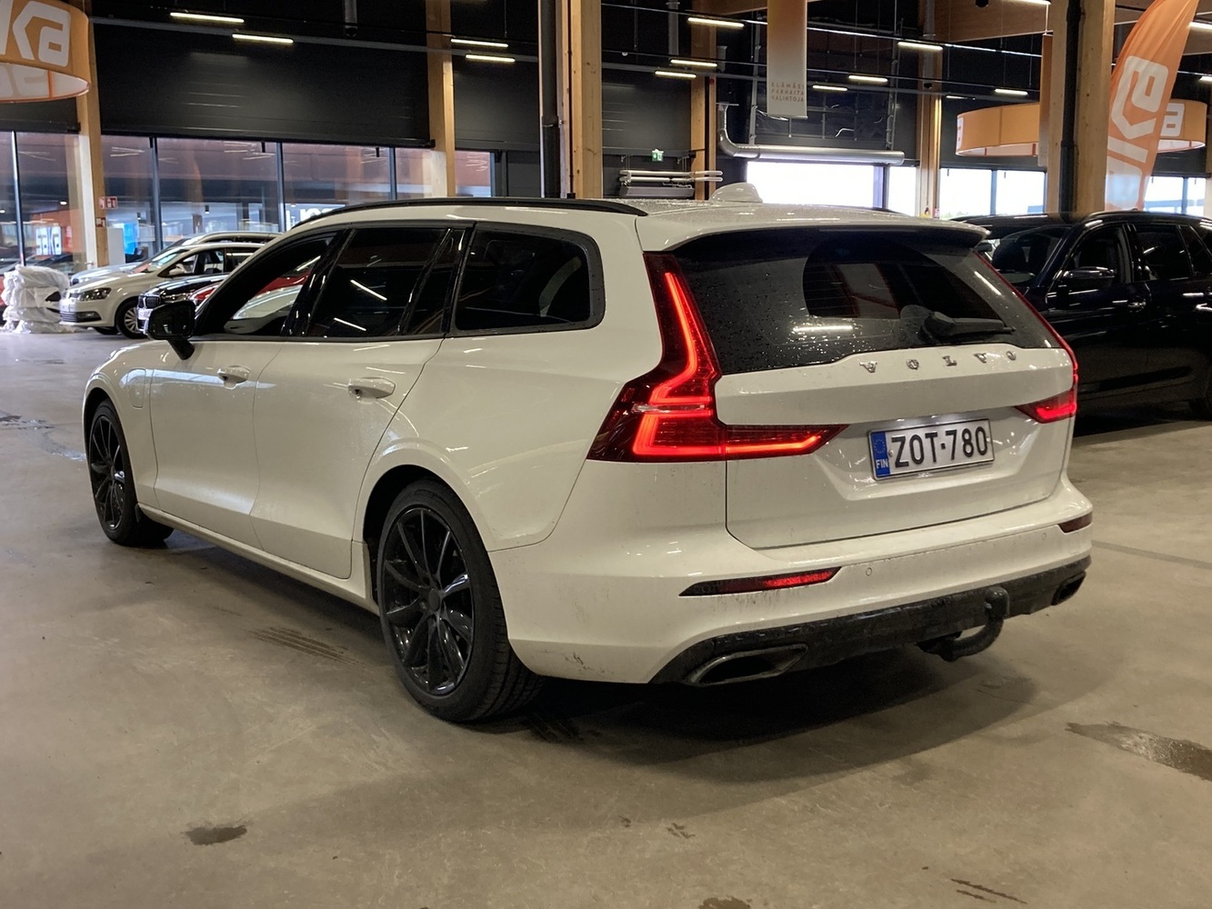 Volvo V60 vaihtoauto