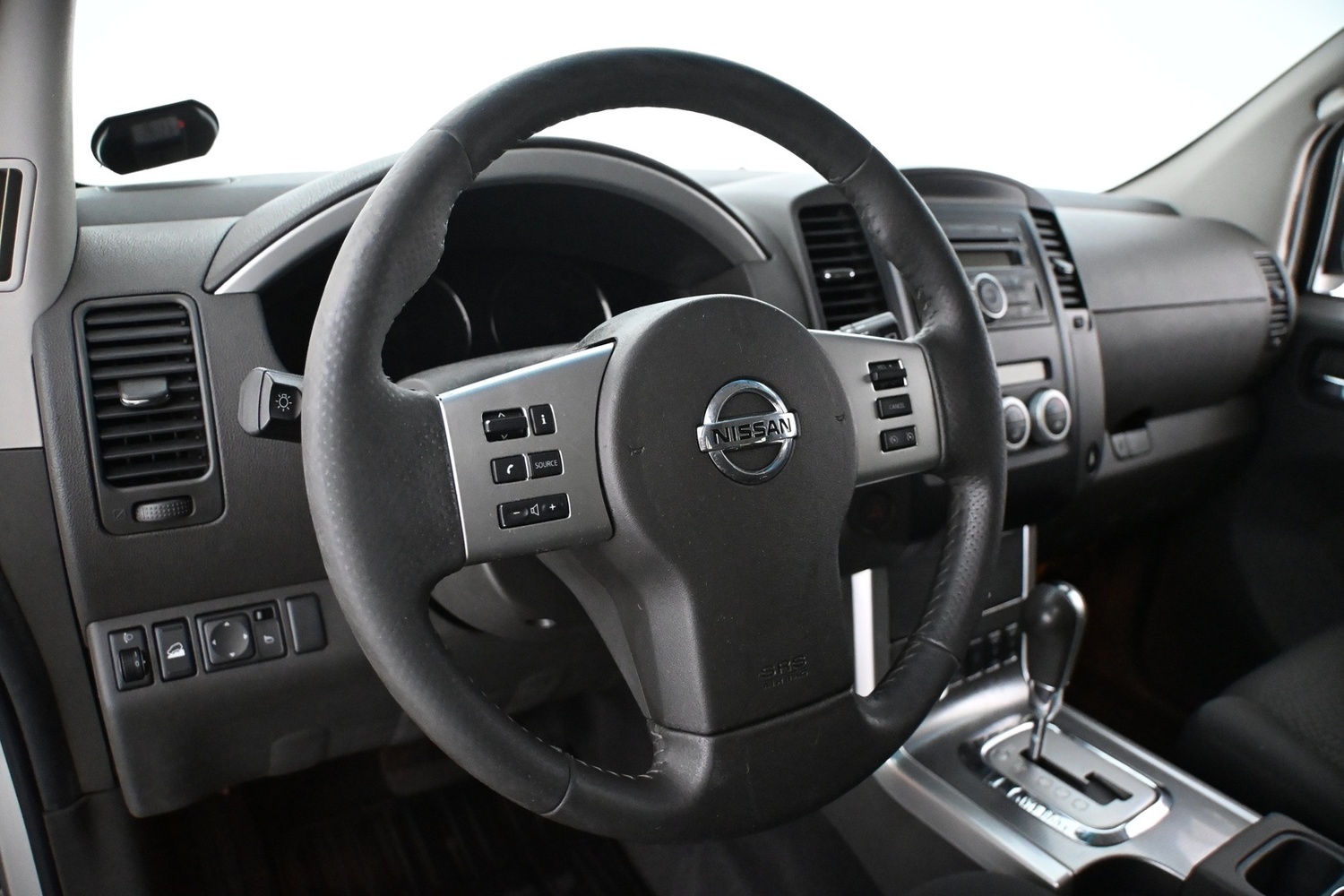 Nissan Pathfinder vaihtoauto