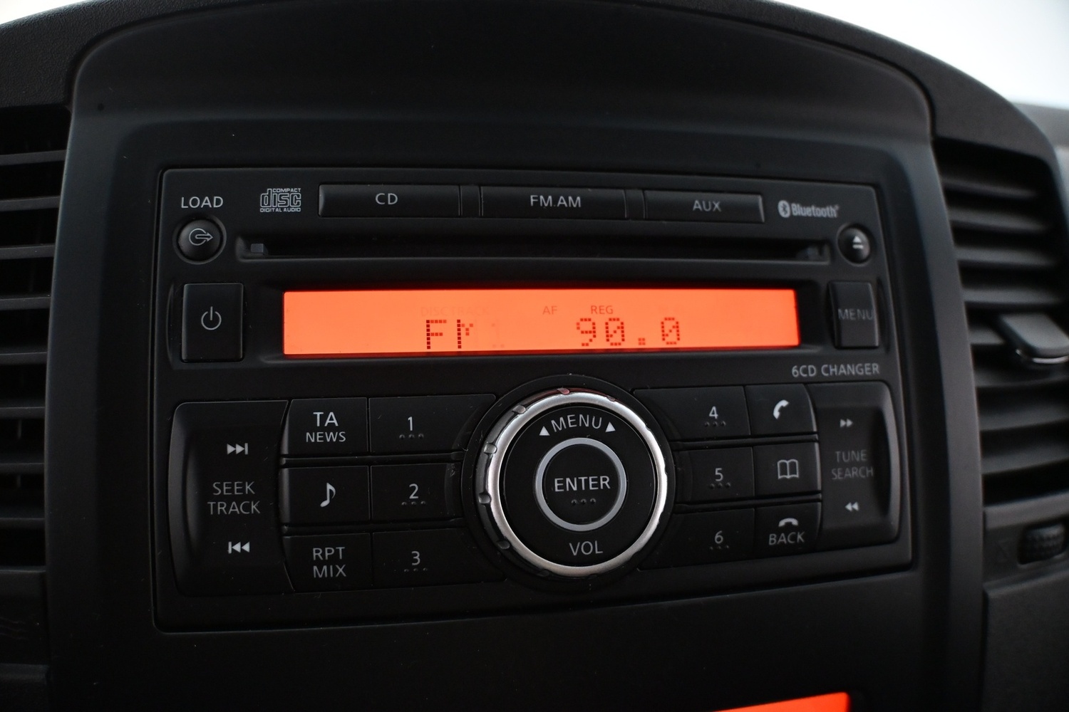 Nissan Pathfinder vaihtoauto