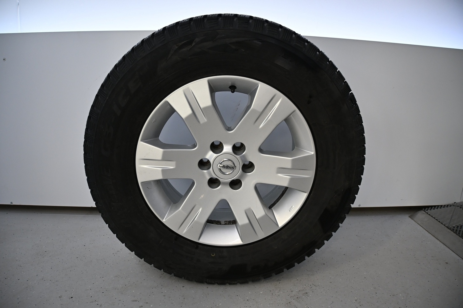 Nissan Pathfinder vaihtoauto