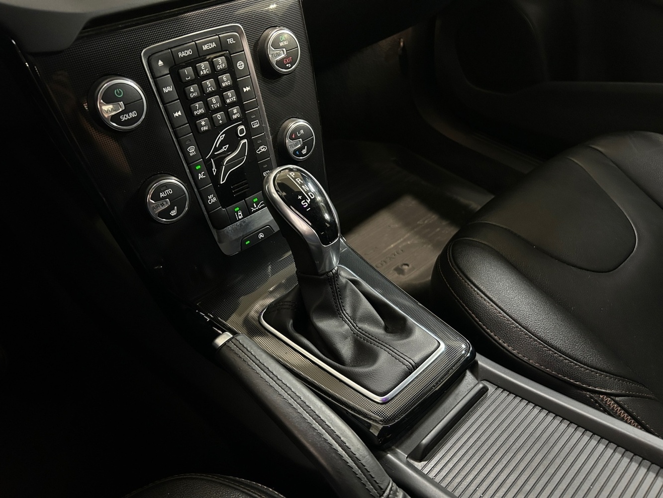 Volvo V40 Cross Country vaihtoauto
