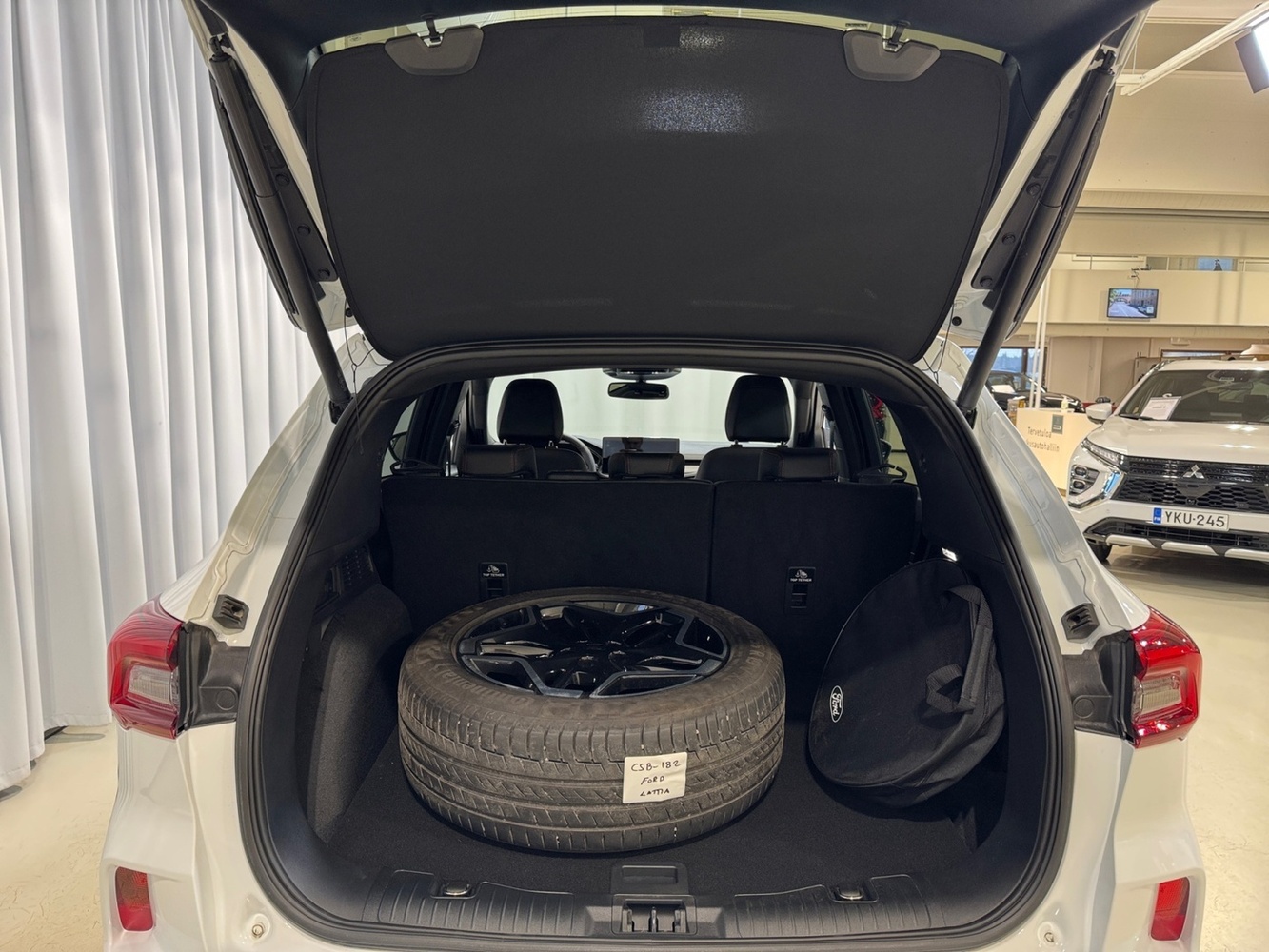 Ford Kuga vaihtoauto