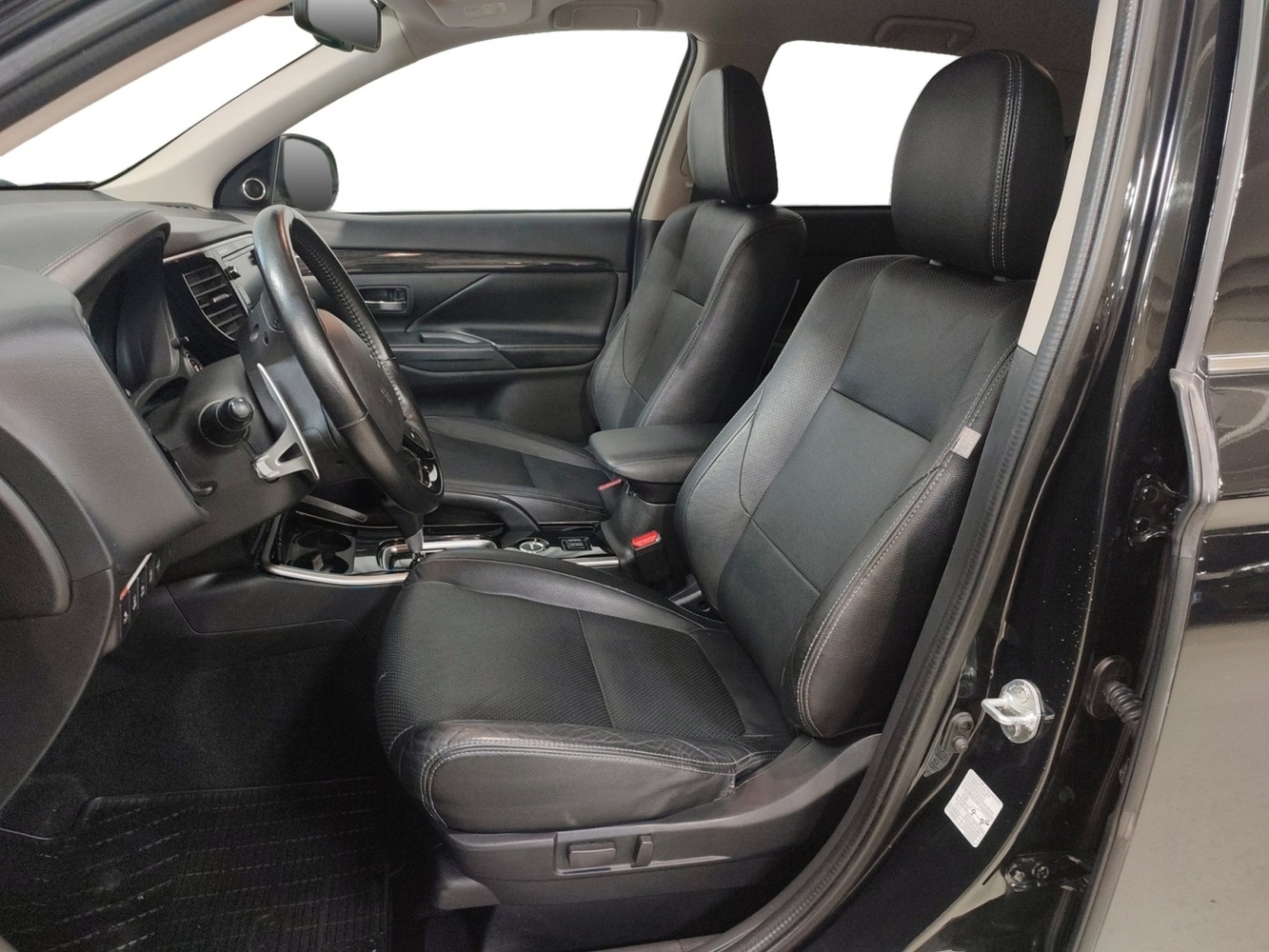 Mitsubishi Outlander vaihtoauto