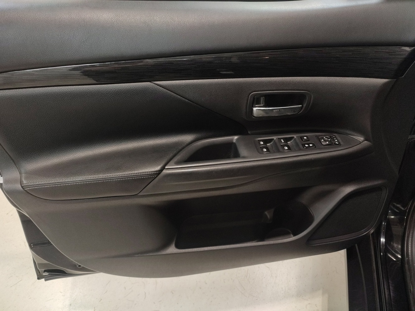 Mitsubishi Outlander vaihtoauto