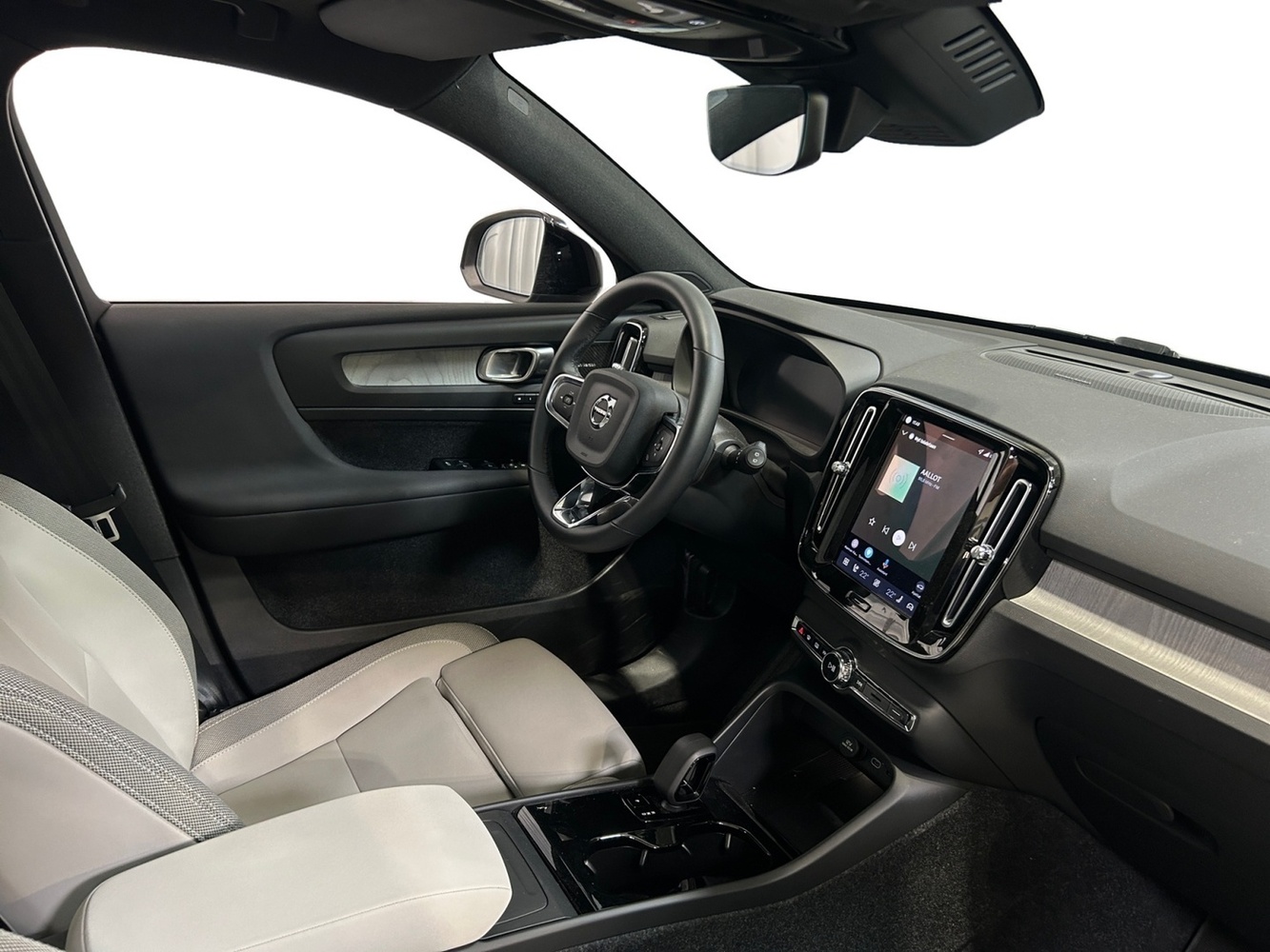 Volvo EX40 vaihtoauto