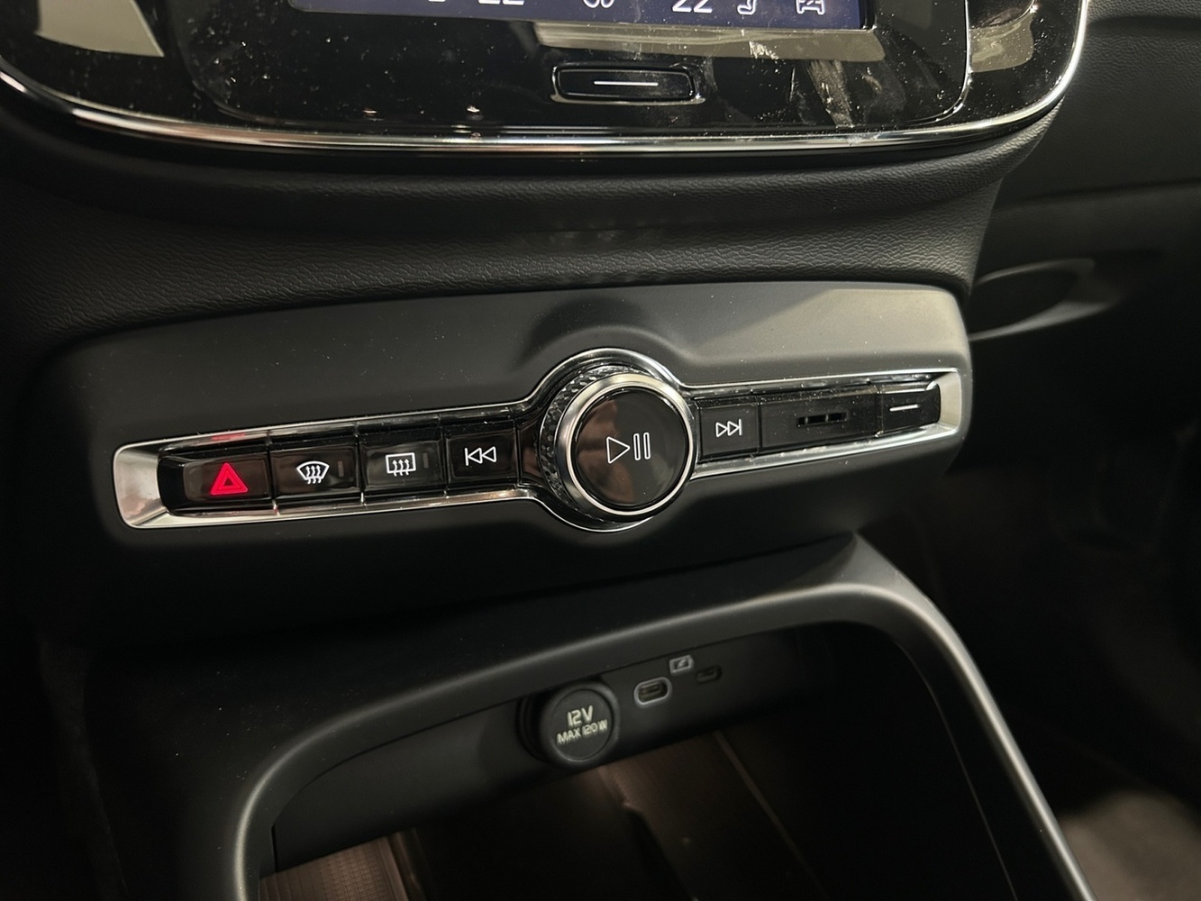 Volvo EX40 vaihtoauto