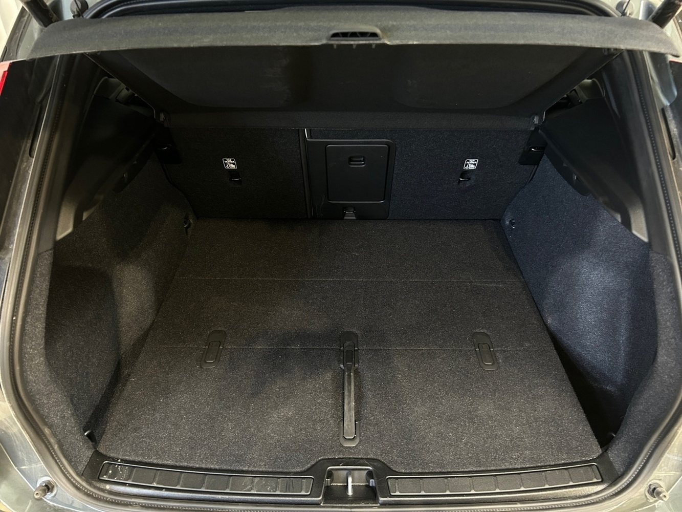 Volvo EX40 vaihtoauto