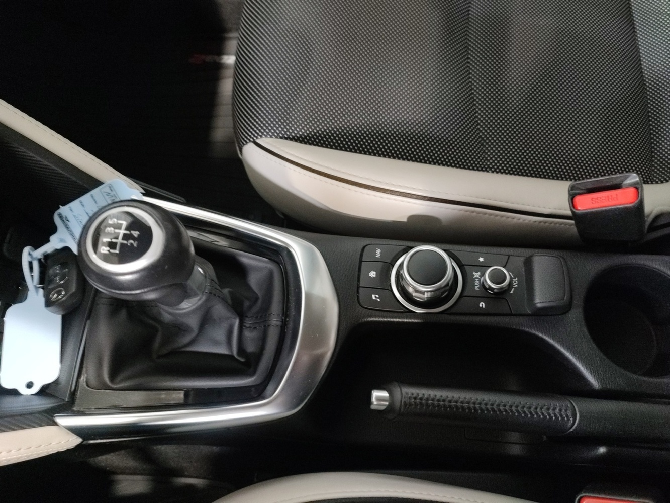 Mazda 2 vaihtoauto