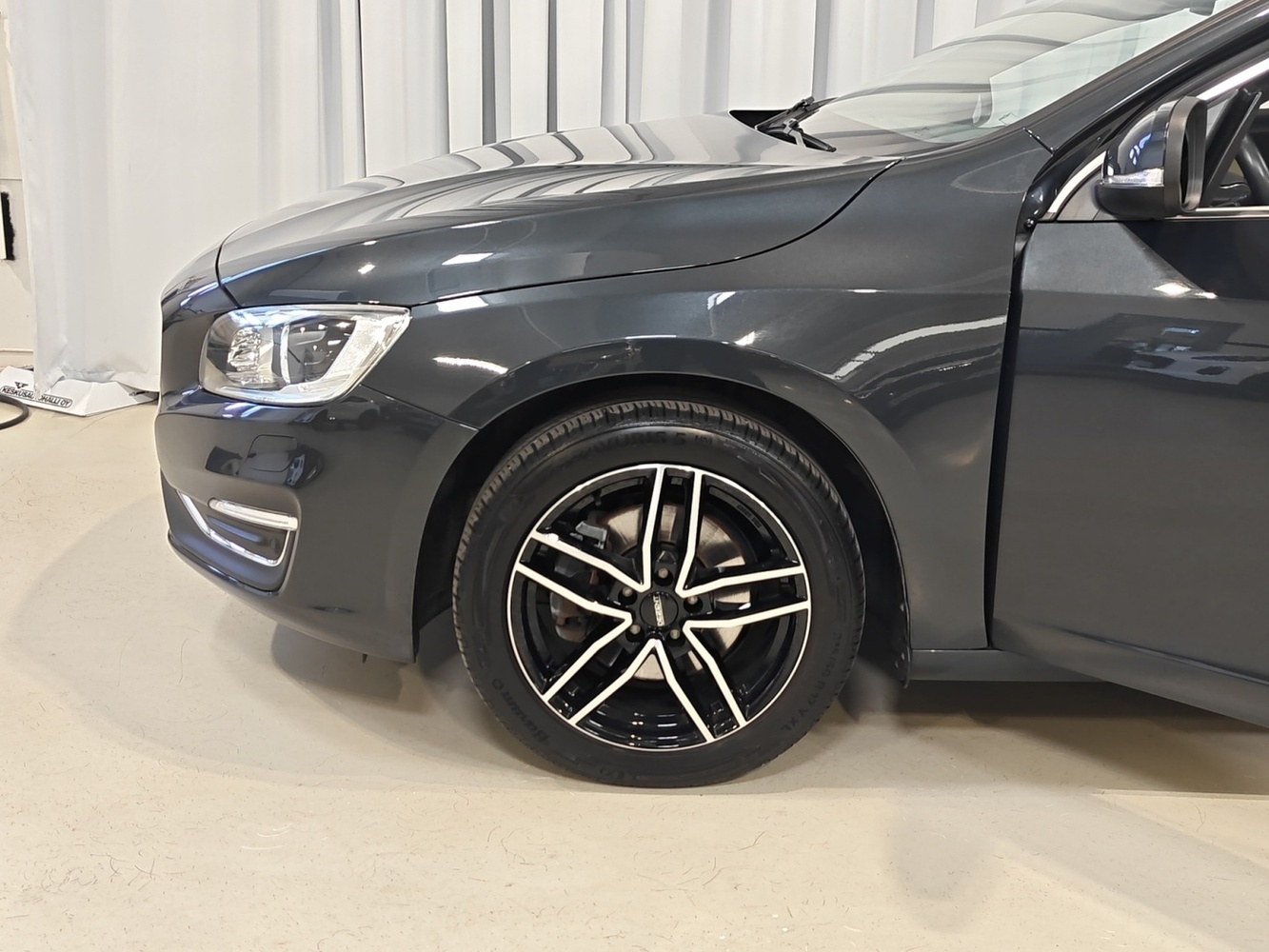 Volvo V60 vaihtoauto