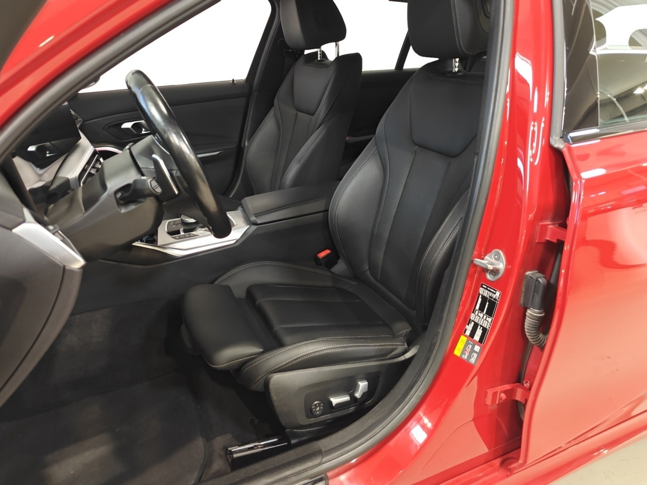 BMW 330 vaihtoauto
