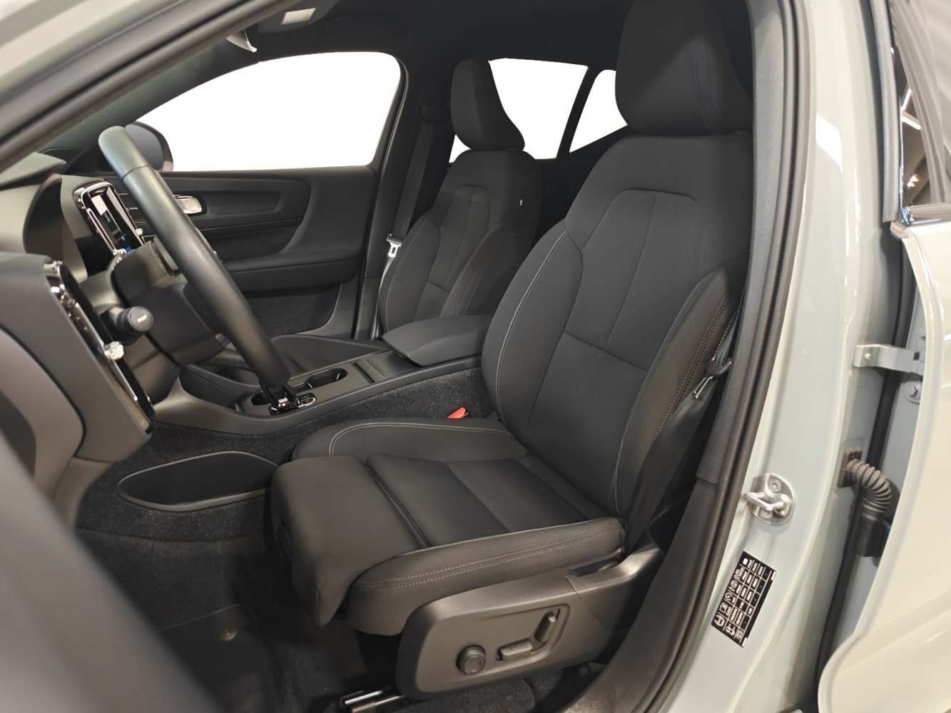 Volvo EX40 vaihtoauto