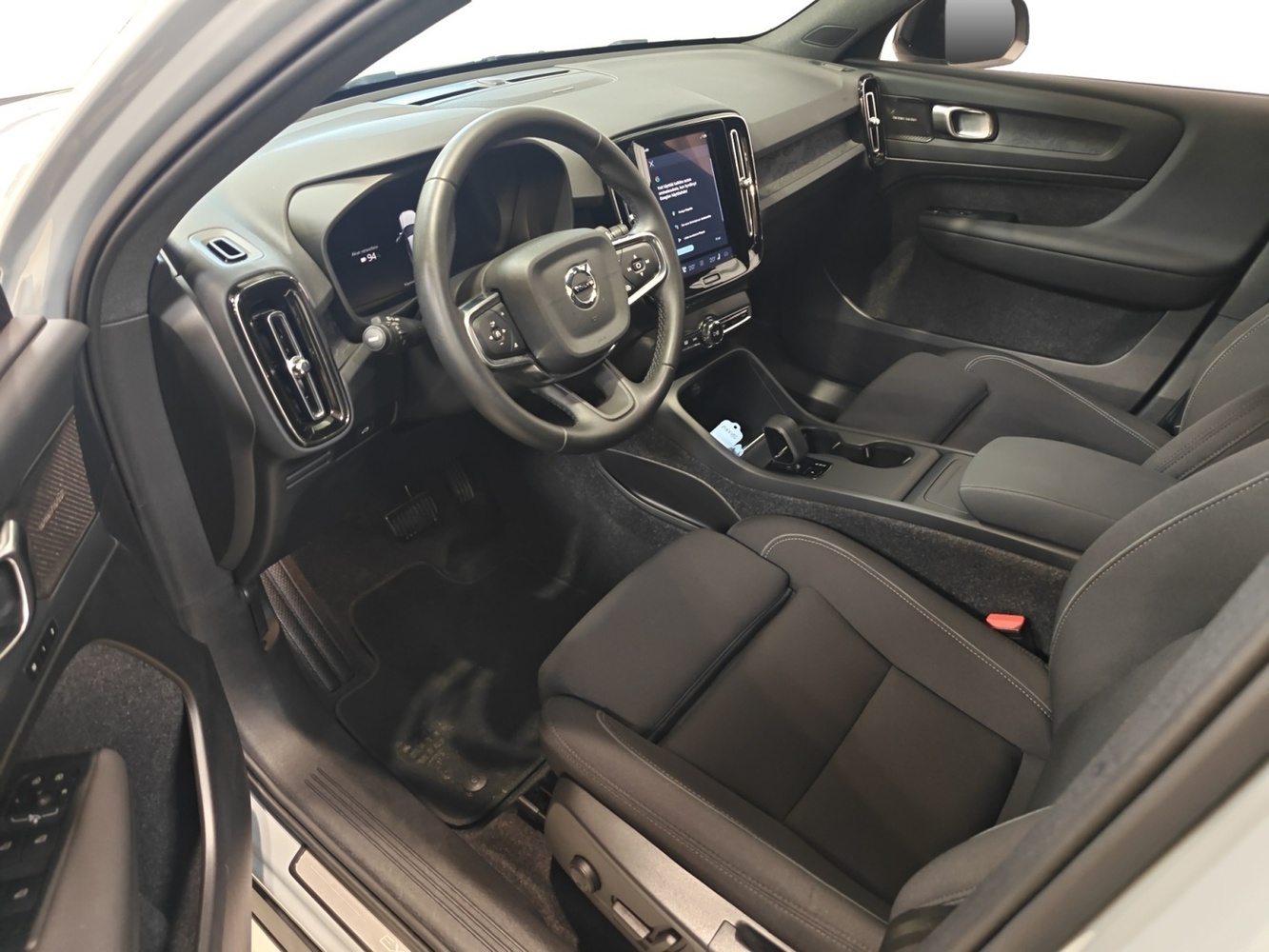 Volvo EX40 vaihtoauto