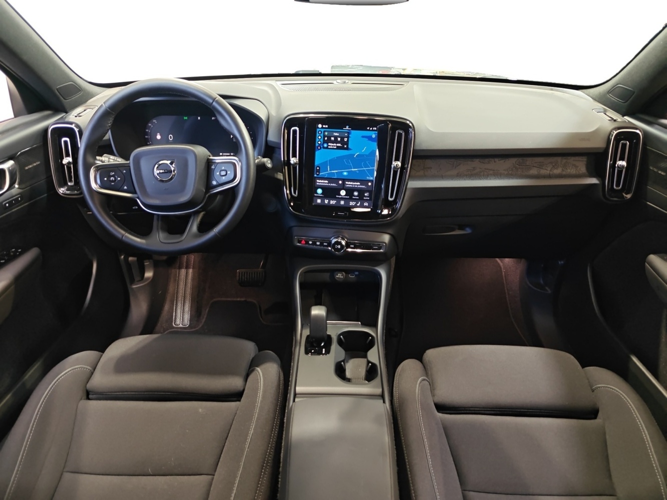 Volvo EX40 vaihtoauto