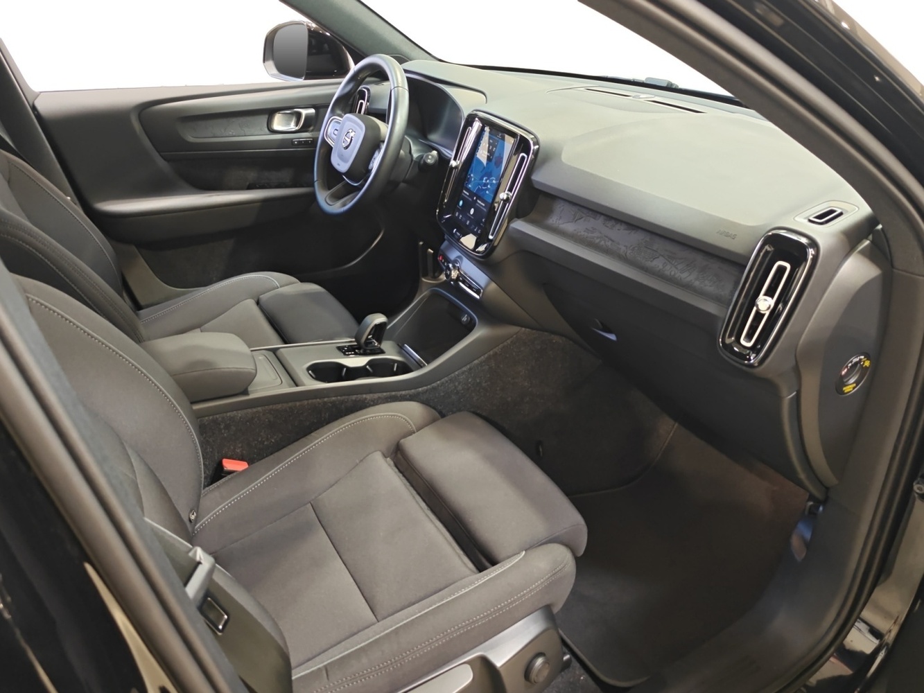 Volvo EX40 vaihtoauto