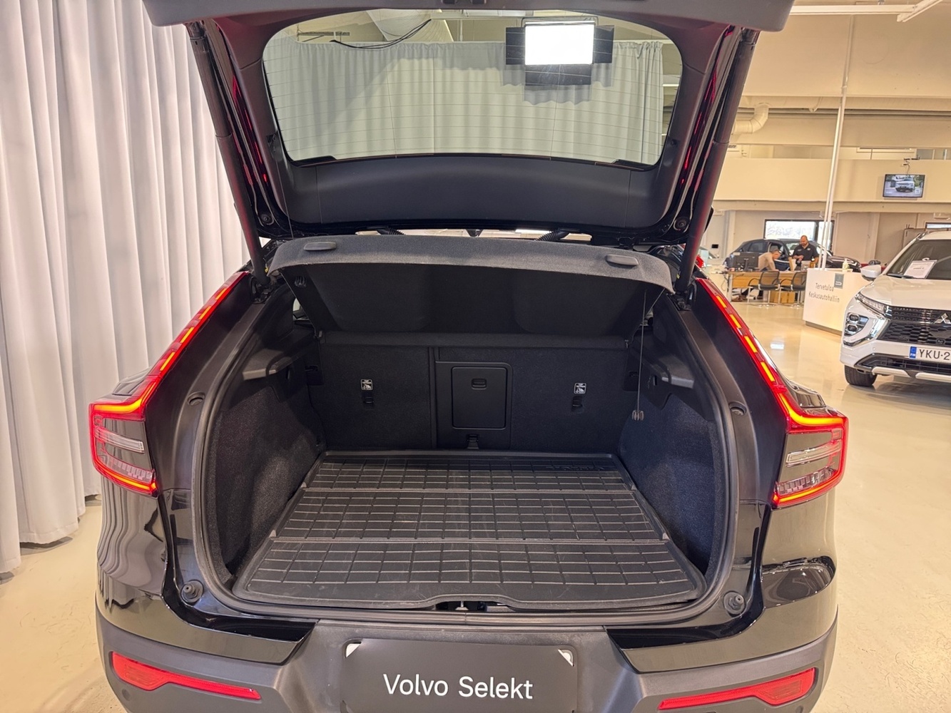 Volvo EC40 vaihtoauto