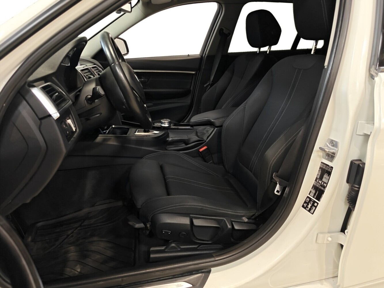 BMW 320 vaihtoauto