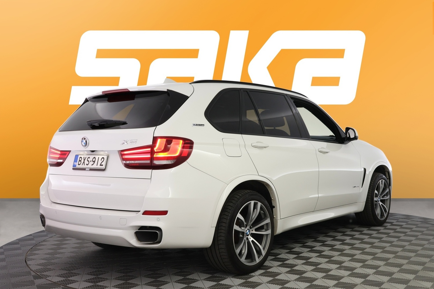BMW X5 vaihtoauto