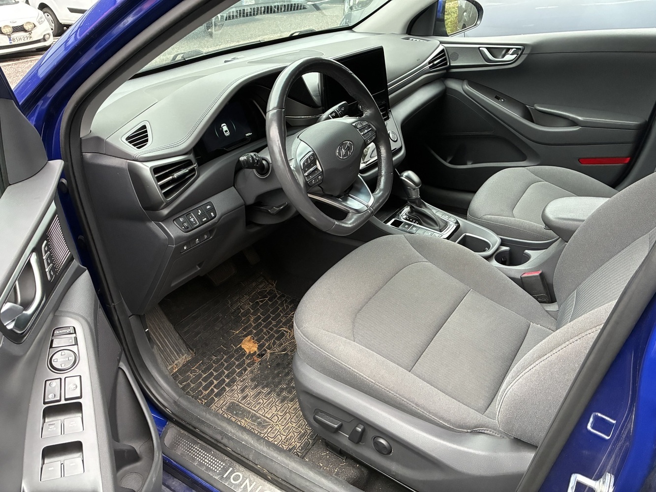 Hyundai IONIQ plug-in vaihtoauto