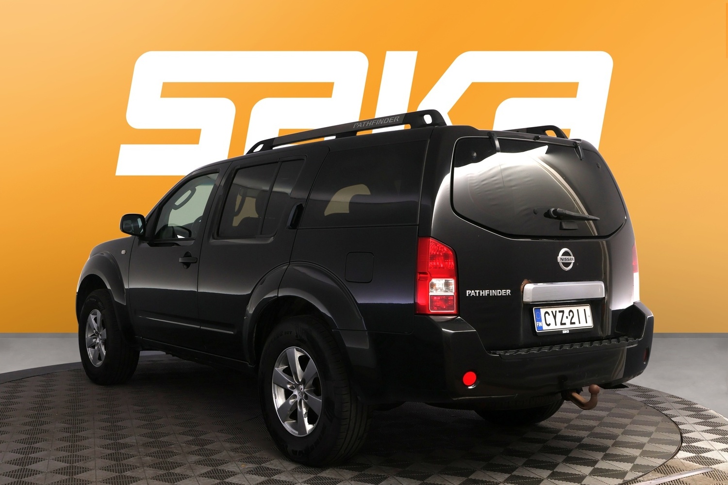 Nissan Pathfinder vaihtoauto