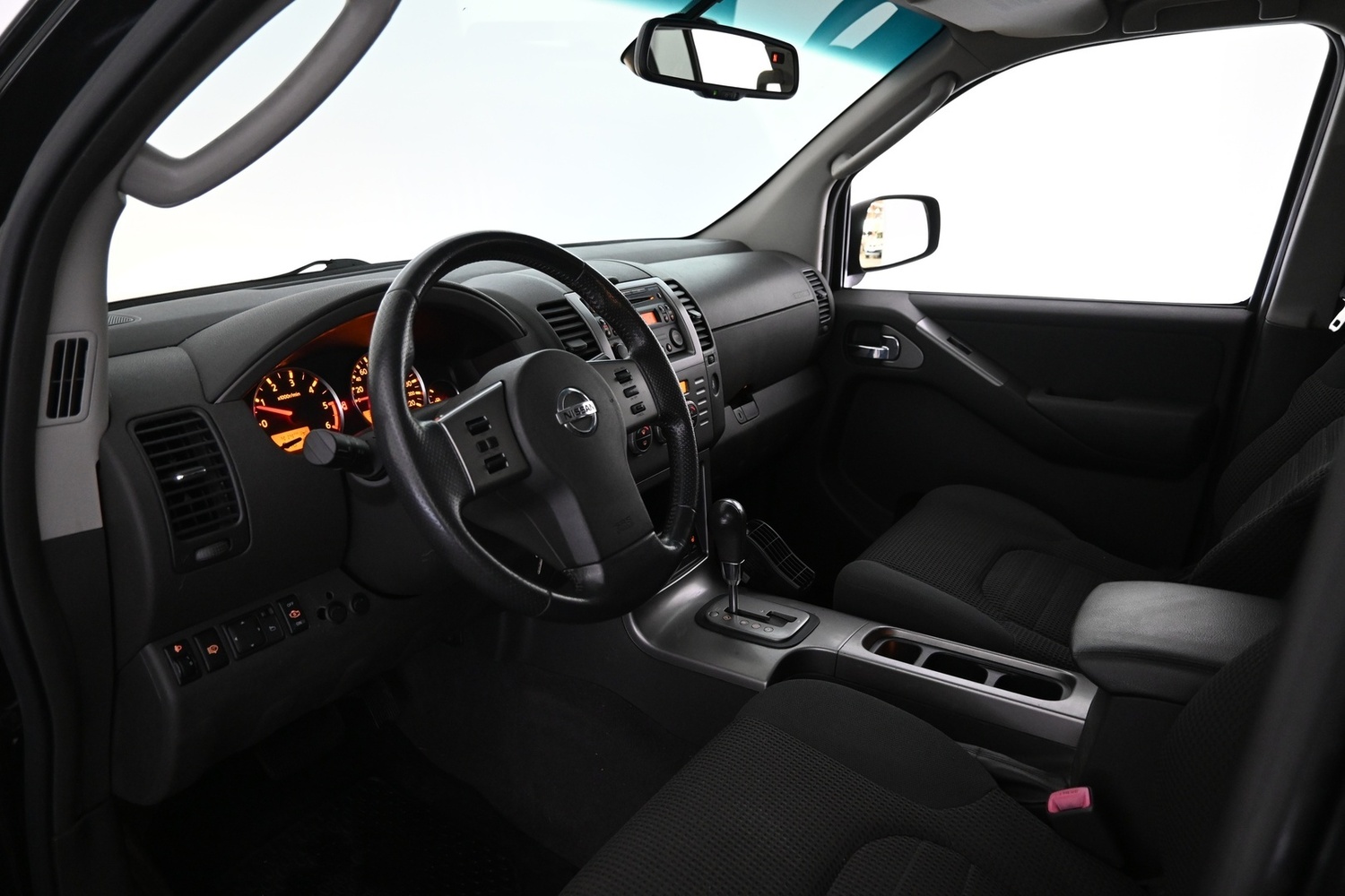 Nissan Pathfinder vaihtoauto
