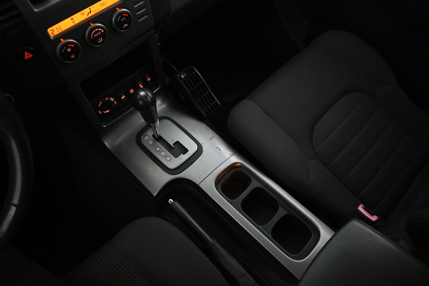 Nissan Pathfinder vaihtoauto